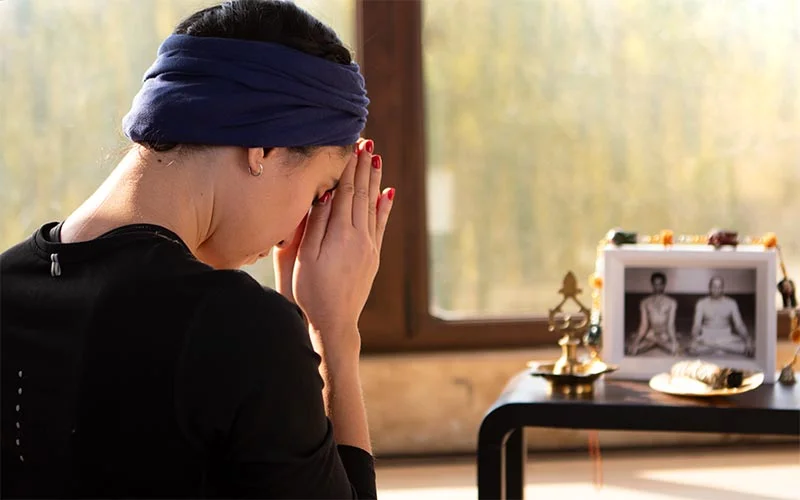 دعا کردن در یوگا