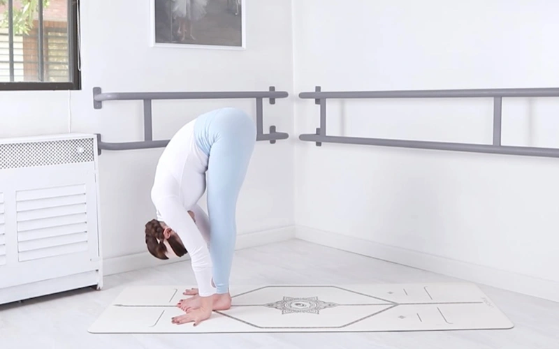 سوریا ناماسکار در سلام بر خورشید