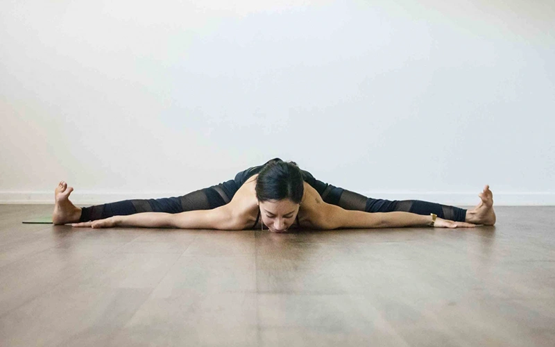 آسانا اوپاویشتا کوناسانا