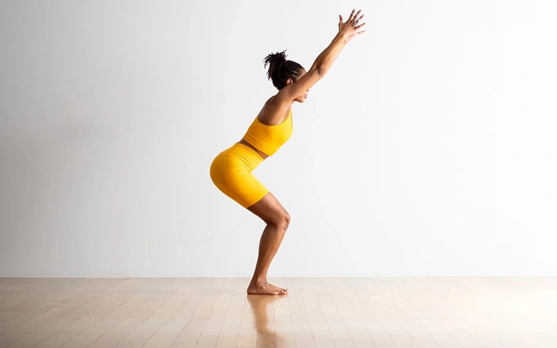 اسم حرکات یوگا با تصویر شامل اوتکاتاسانا