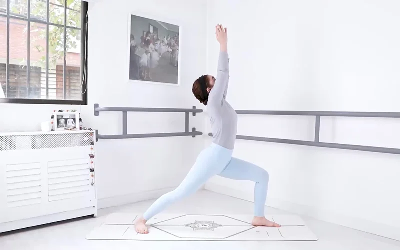 اموزش یوگا در خانه برای لاغری