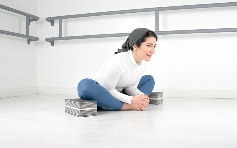 یکی از حرکات یوگا برای درمان PCOS